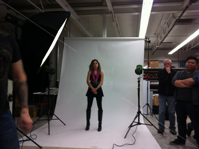 IMAGE: http://diamantstudios.ca/Gemeines/Bilder/White_BG_setup_800px.jpg